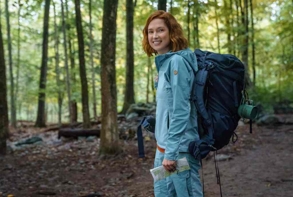 Ellie Kemper as Helen