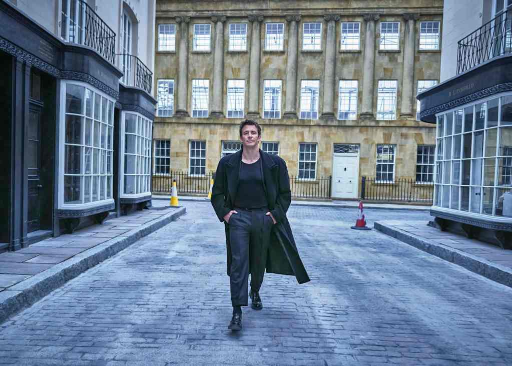 'Bridgerton' S4 Starts Production and Adds New Cast Members 7 Bridgerton. Luke Thompson of Bridgerton. Cr. Gavin Bond/Netflix © 2024