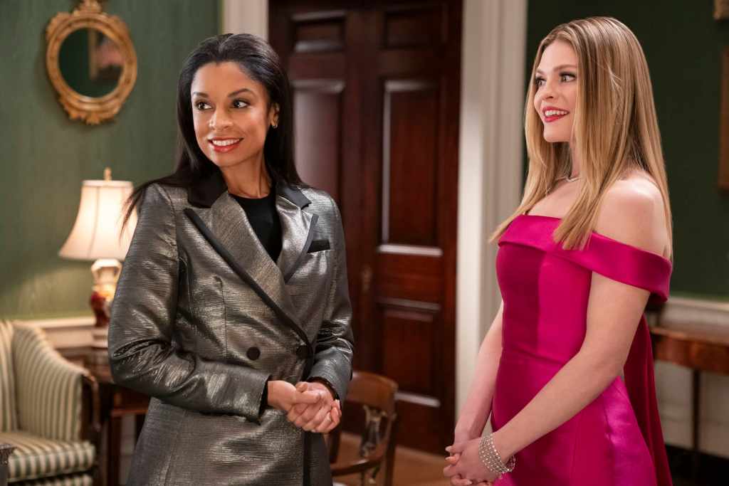 'The Residence' First Look & Teaser 4 The Residence. (L to R) Susan Kelechi Watson as Jasmine Haney, Molly Griggs as Lilly Schumacher in episode 101 of The Residence. Cr. Erin Simkin/Netflix © 2024