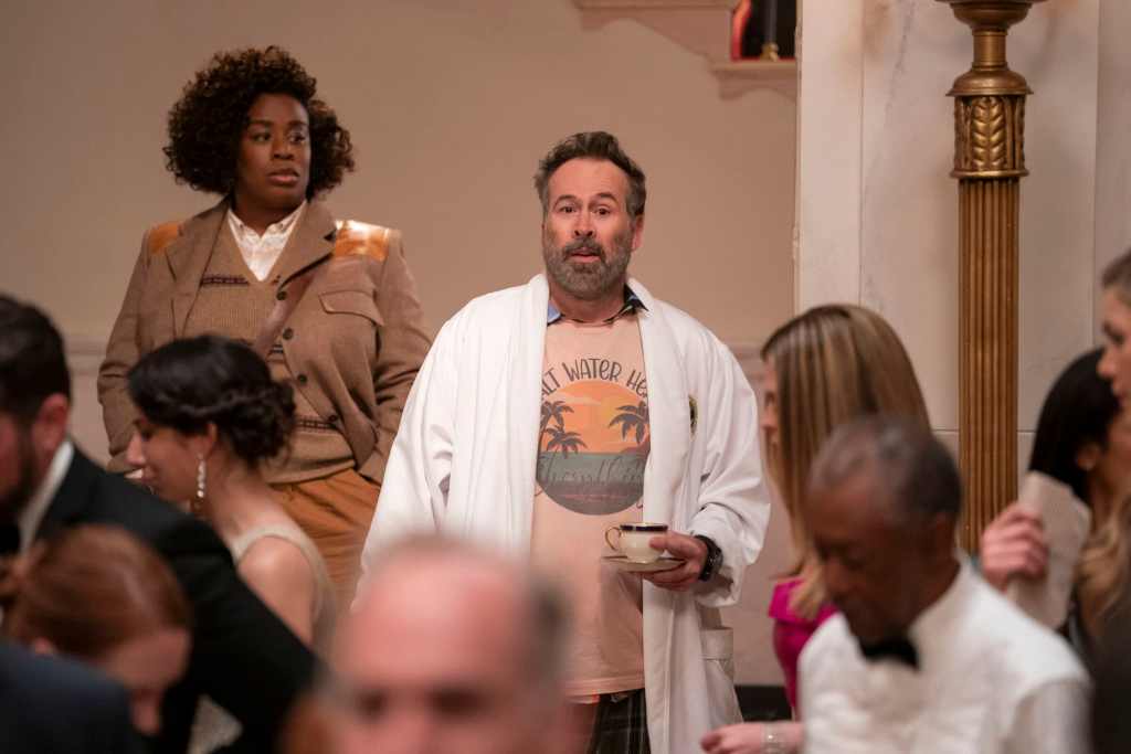 'The Residence' First Look & Teaser 7 The Residence. (L to R) Uzo Aduba as Cordelia Cupp, Jason Lee as Tripp Morgan, Molly Griggs as Lilly Schumacher in episode 102 of The Residence. Cr. Jessica Brooks/Netflix © 2024