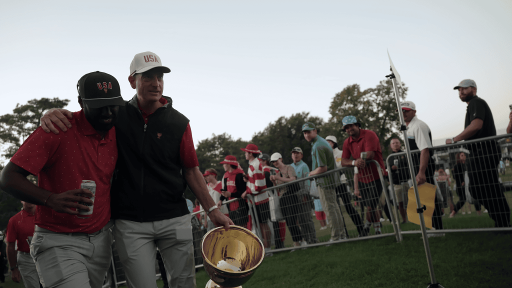 Full_Swing_n_S3_E7_00_49_47_13