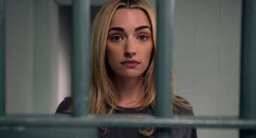 Ginny & Georgia. Brianne Howey as Georgia Miller in episode 301 of Ginny & Georgia. Cr. Amanda Matlovich/Netflix © 2024