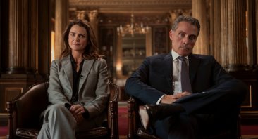 The Diplomat. (L to R) Keri Russell as Kate Wyler, Rufus Sewell as Hal Wyler in episode 305 of The Diplomat. Cr. Liam Daniel/Netflix © 2025