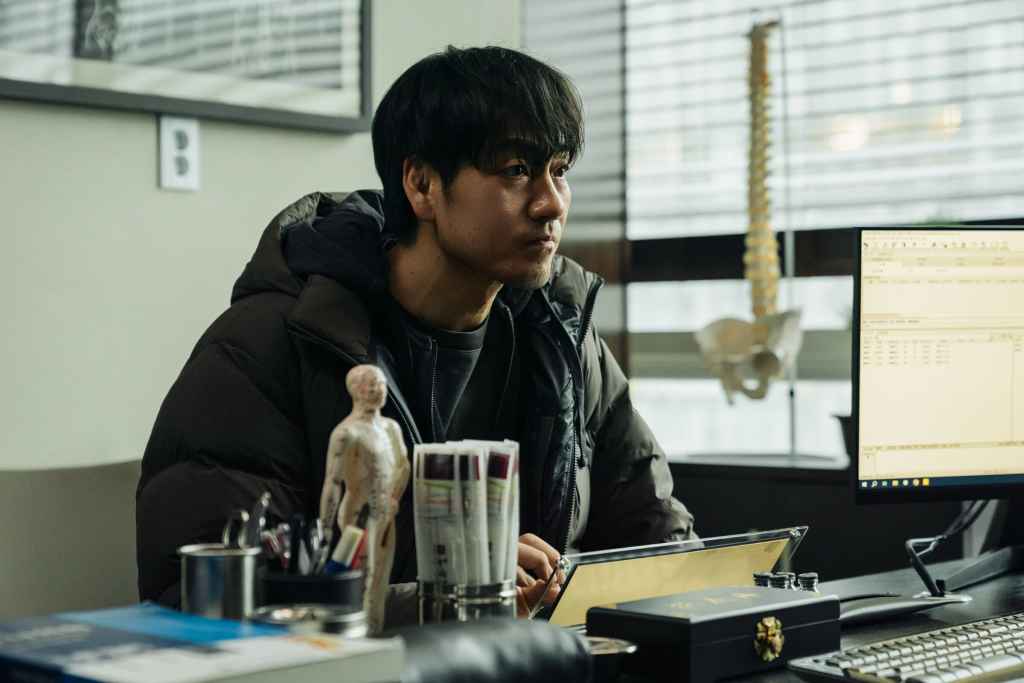 Karma Premieres April 4 on Netflix — A New Korean Thriller About Fate, Secrets, and Consequences 3 Karma_FirstLook_1