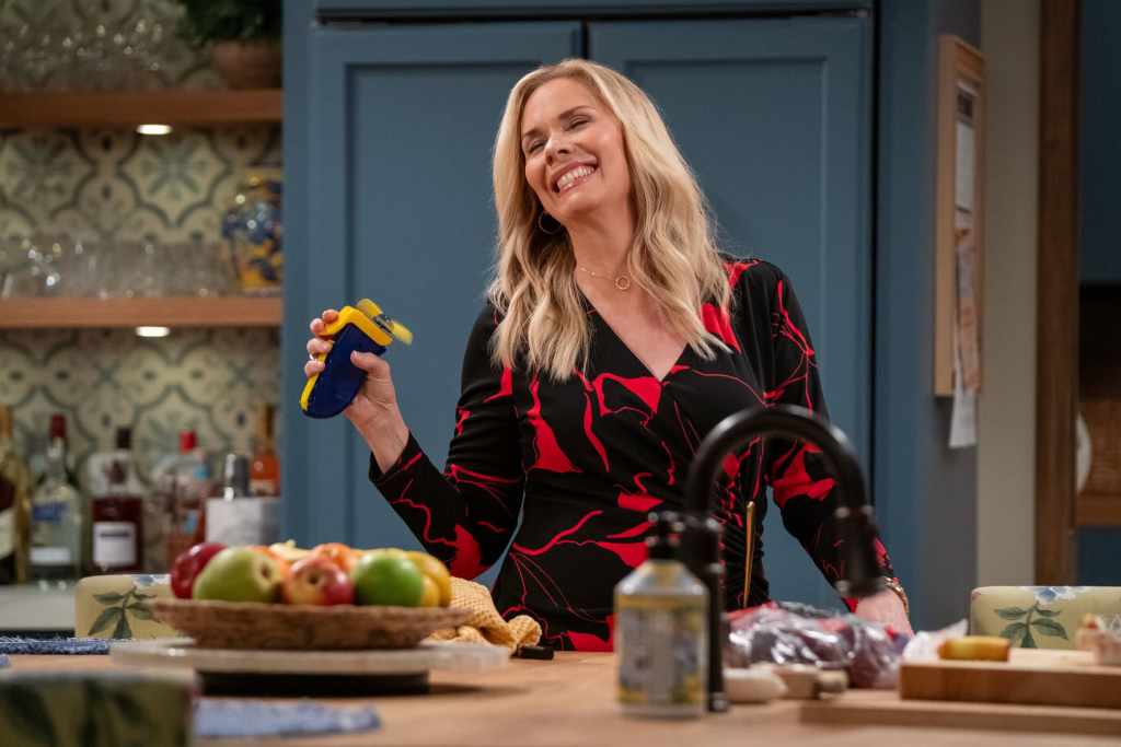 Everything You Need to Know About Leanne, the Chuck Lorre and Leanne Morgan Netflix Comedy 2 LEANNE 108 250207 PM 00760 R