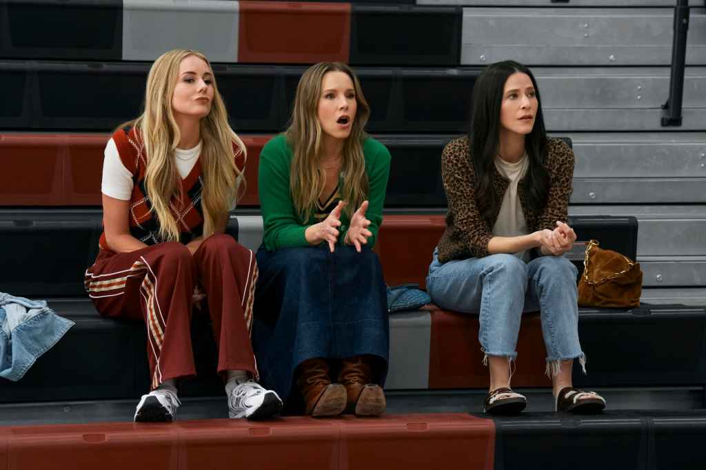 Nobody Wants This. (L to R) Justine Lupe as Morgan, Kristen Bell as Joanne, Jackie Tohn as Esther in episode 202 of Nobody Wants This. Cr. Erin Simkin/Netflix © 2025