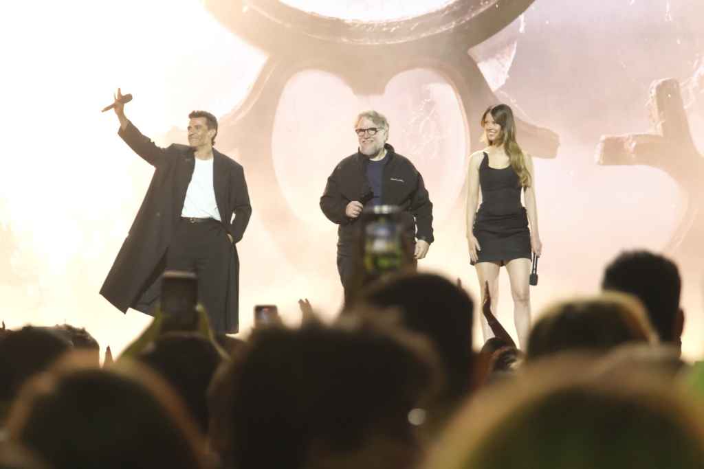 Guillermo del Toro’s Frankenstein Teaser Trailer Unveiled at Tudum 2025 2 TUDUM 250531 AR 01124