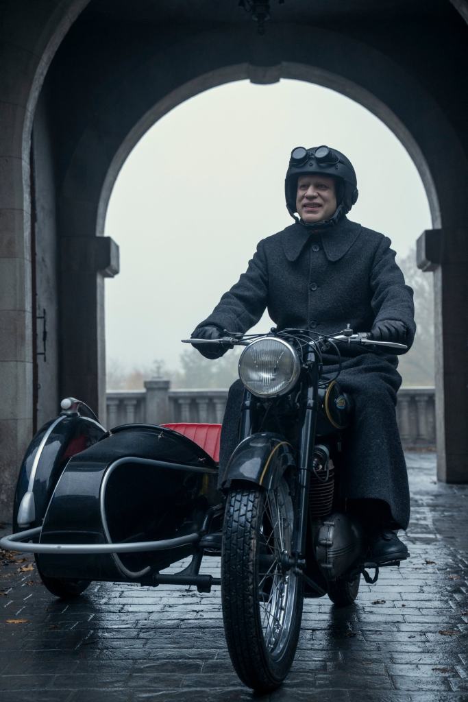 The Hidden Secrets That Made Wednesday Season 2 So Addictive 4 Wednesday. Fred Armisen as Uncle Fester in episode 208 of Wednesday. Cr. Helen Sloan/Netflix © 2025