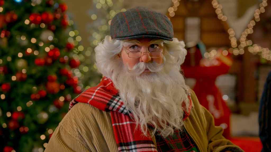 My Secret Santa on Netflix: New Clips Reveal More of Alexandra Breckenridge’s Holiday Role 4 My Secret Santa Netflix first look with Alexandra Breckenridge: cast, story, release date, and what to expect