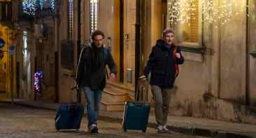 “Sicilia Express” Brings Ficarra & Picone Back to Netflix with a Magical Holiday Comedy
