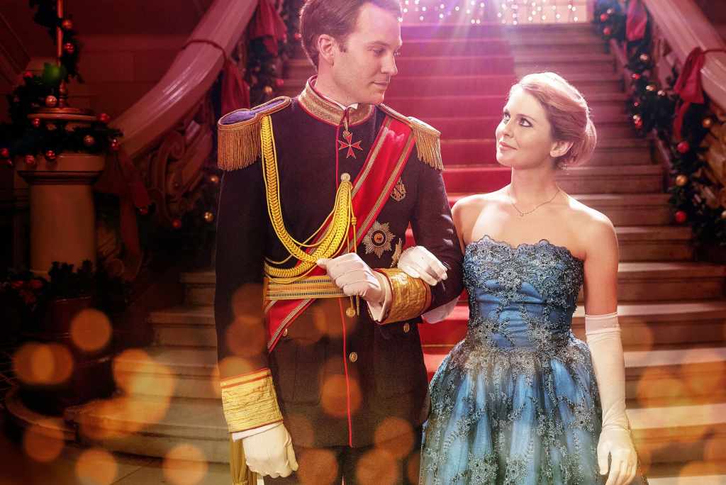 12 Netflix Holiday Movies to Watch Every Holiday Season 13 storyart na na 1 zxx