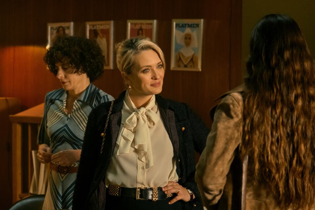 Mrs Playmen Recap: Episode-by-Episode Guide and Ending Explained 14 Mrs Playmen Netflix Recap: Episode-by-Episode Guide and Ending Explained