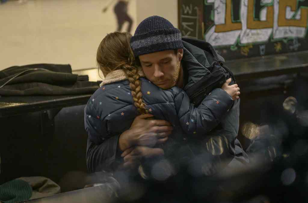 Jingle Bell Heist Recap: Netflix’s Christmas Heist Comedy Ends With a Sharp Twist 8 Jingle Bell Heist recap: Netflix Christmas movie ending explained