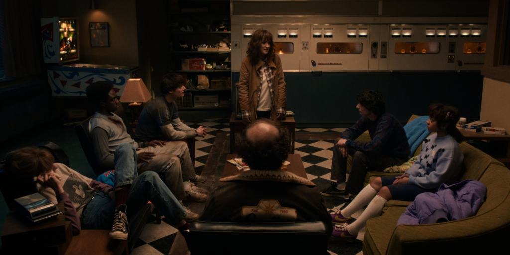 Stranger Things 5 Episode 5 Recap: What Happens in ‘Chapter 5: Shock Jock’ 3 Stranger Things 5 Episode 5 Recap: What Happens in ‘Chapter 5: Shock Jock’