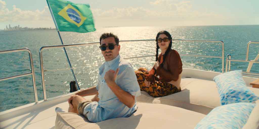 Big Mistakes: Dan Levy’s Netflix Comedy Thriller Debuts Trailer and First Look Ahead of April Premiere 2 Big Mistakes n S1 E7 00 22 55 02 R