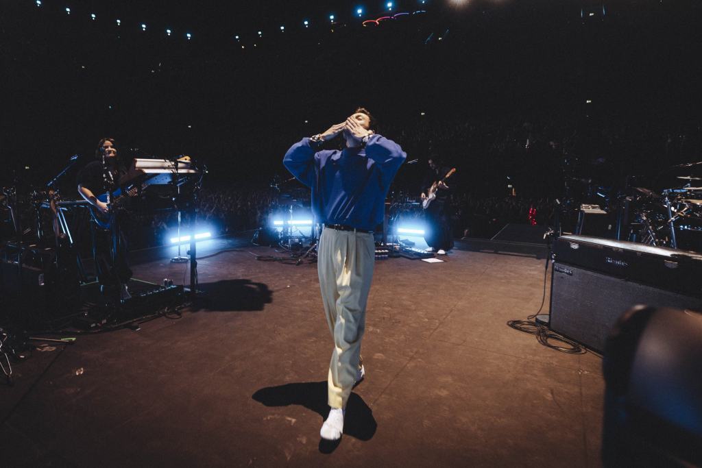 Harry Styles: One Night in Manchester on Netflix, Everything You Need to Know 6 OneNightInManchester HarryStyles Image 1