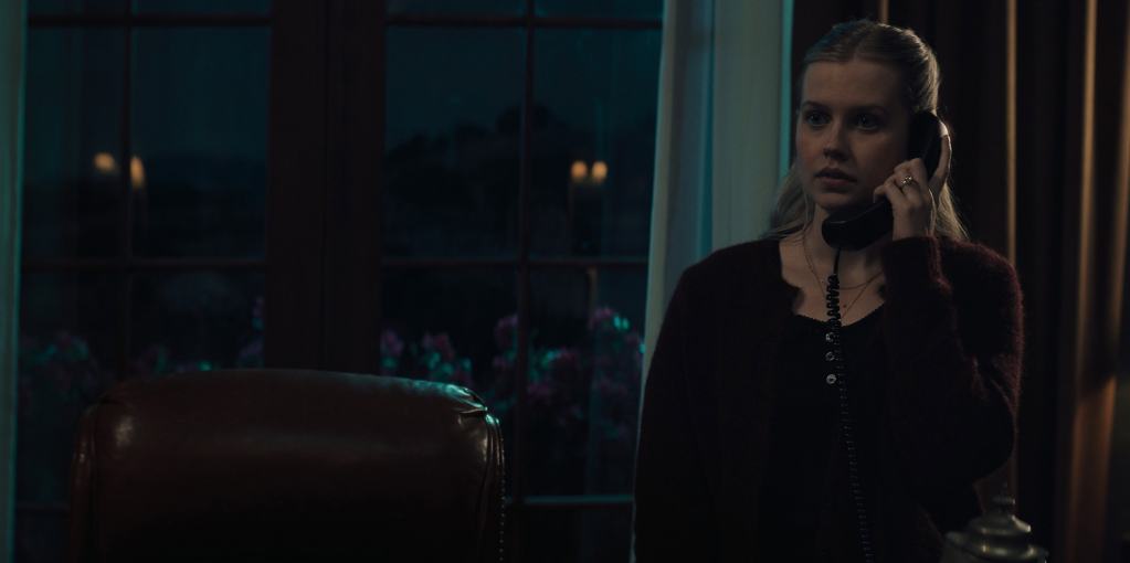 The Last Thing He Told Me Season 2, Episode 5 Recap: The Friction of "First Date Material" 4 The Last Thing He Told Me Season 2, Episode 5 Recap: The Friction of "First Date Material"