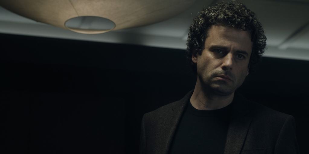 The Last Thing He Told Me Season 2, Episode 5 Recap: The Friction of "First Date Material" 3 The Last Thing He Told Me Season 2, Episode 5 Recap: The Friction of "First Date Material"