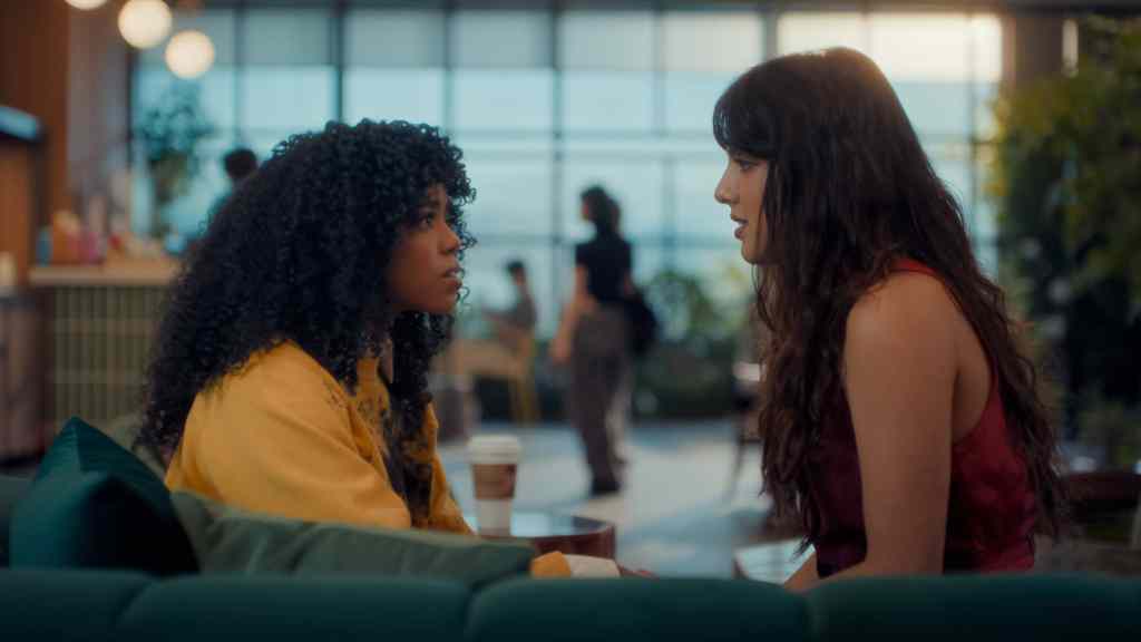 XO, Kitty Season 3 Brings a Song-Covey Sister Reunion When the Series Returns to Netflix 8 XO Kitty n S3 E6 00 18 33 12R