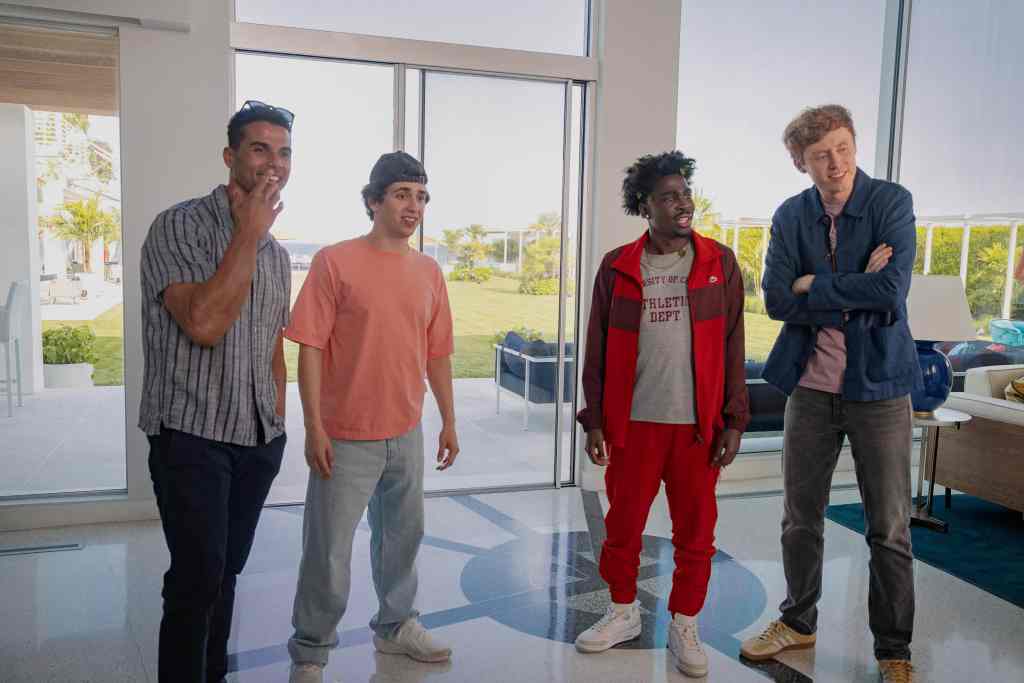 72 Hours Review: Kevin Hart’s Netflix Comedy Is More Cringe Than Funny