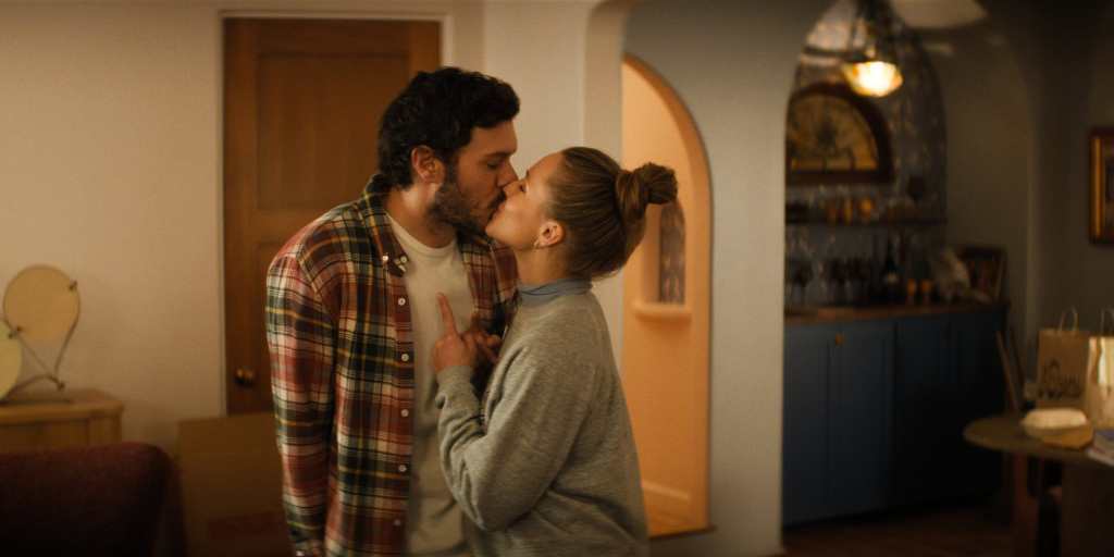 Nobody Wants This Recap and Ending Explained: From Moving In to a Beach Wedding 18 Nobody_Wants_This_n_S3_E1_00_03_20_03R